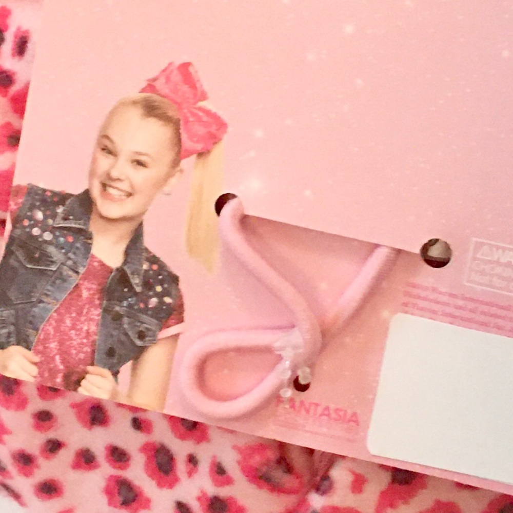 Jojo Siwa Bow Sleepover Flannel Collector’sEdition - Picture 2 of 4